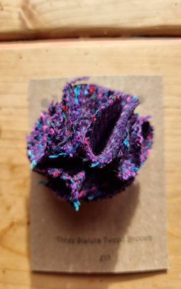 Three Sisters Tweed pin brooch