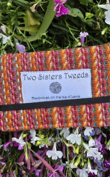 Two Sisters Tweed Card Holder