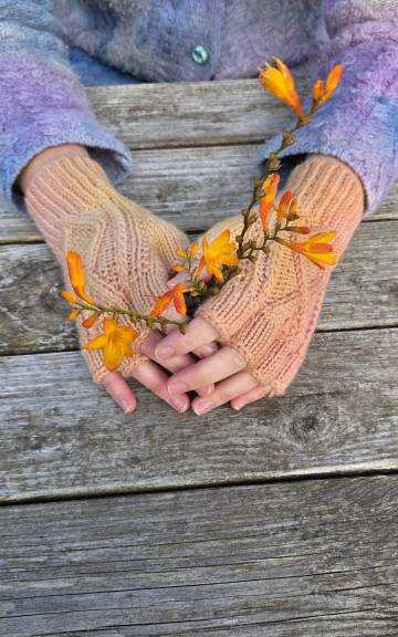 Hand dyed fingerless gloves S
