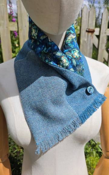 Two Sisters lambswool Tweed neck warmer