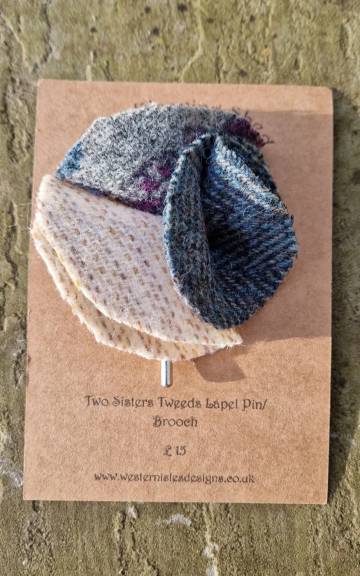 Tweed lapel pin brooch