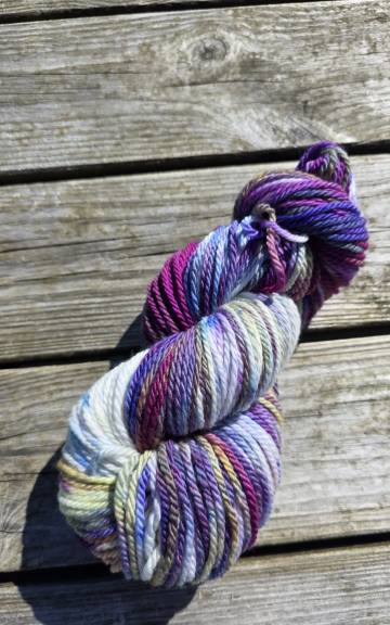 Hand-Dyed Yarn: 100% Merino, aran - 6