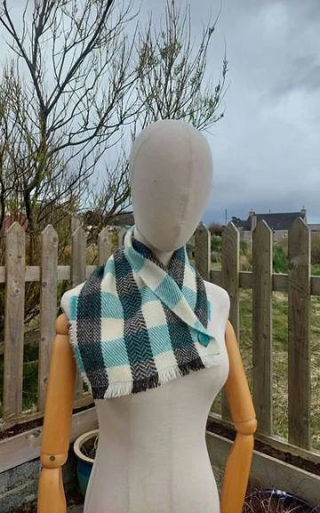 Two Sisters Tweed Neckwarmer gotland - 1