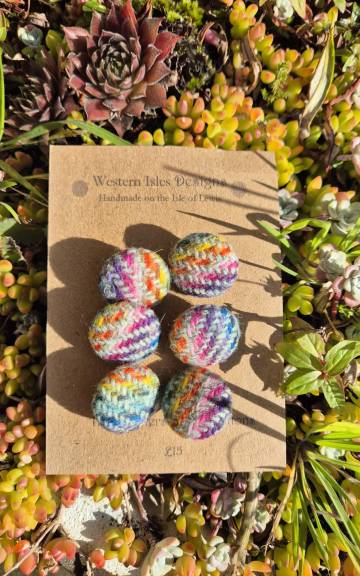 Three Sisters Tweed Buttons