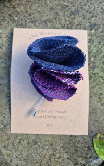 Tweed lapel pin brooch