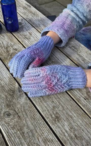 Hand dyed gloves - XS