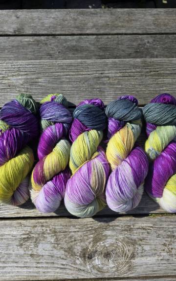 Hand-Dyed Yarn: 100% Merino, 4 ply x5