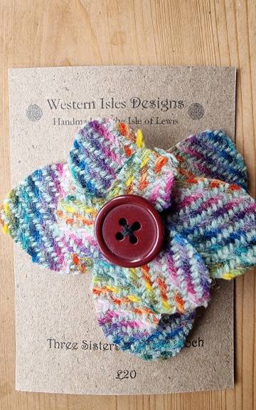 Three Sisters Tweed pin brooch - 1 2