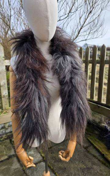 Sheepskin 'feather boa'
