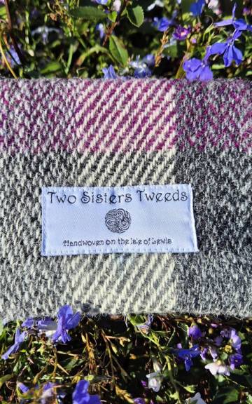 Two Sisters Tweed Zip Purse