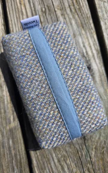 Three Sisters Tweed Tissue Holder