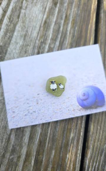 Painted sea glass pin badge