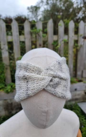 Hand Knitted UistWool headband