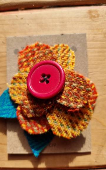 Tweed flower brooch