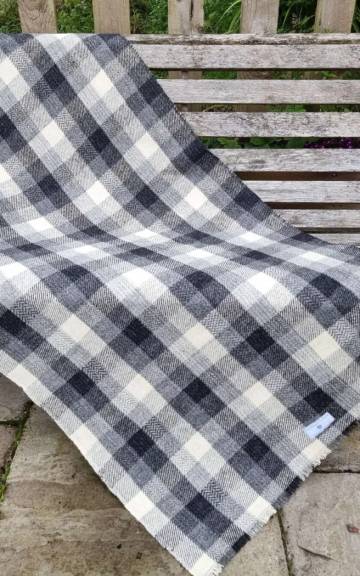 Two Sisters Tweed Throw