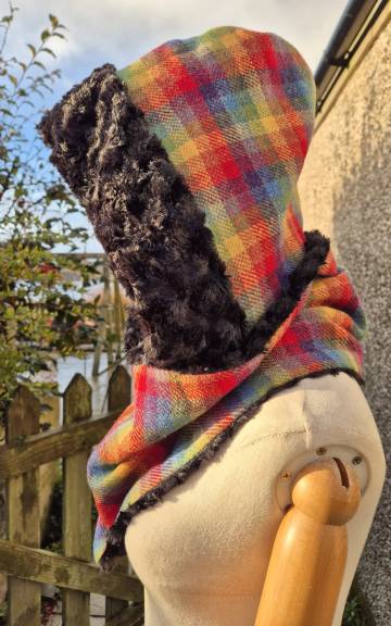 Amor Tweed Hooded scarf
