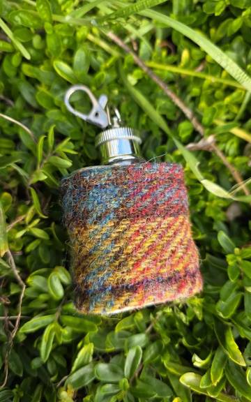 Hipflask keyring with Harris Tweed cover