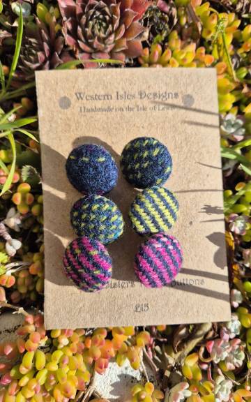 Three Sisters Tweed Buttons