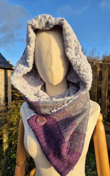 Three Sisters Tweed Hooded scarf