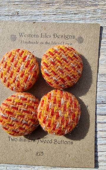 Three Sisters Tweed buttons - 1 6