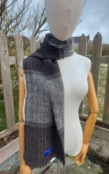 Gotland Tweed Scarf - 3