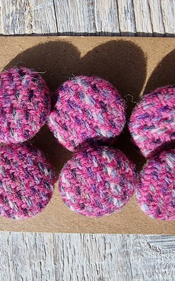 Three Sisters Tweed Buttons - 1 9