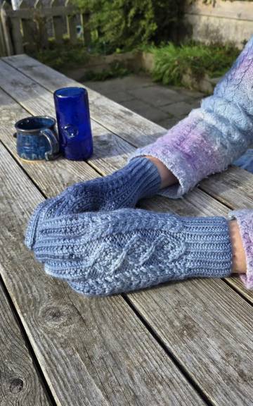 Hand dyed gloves - L