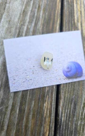 Painted sea glass pin badge