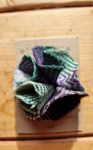 Three Sisters Tweed pin brooch