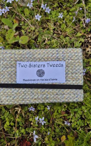 Two Sisters Tweed Card Holder