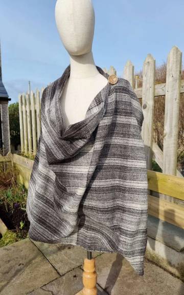 UistWool Tweed Shawl