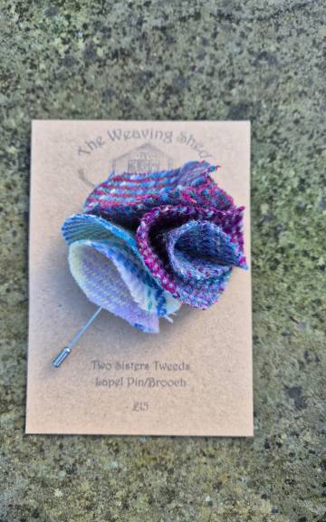 Tweed lapel pin brooch