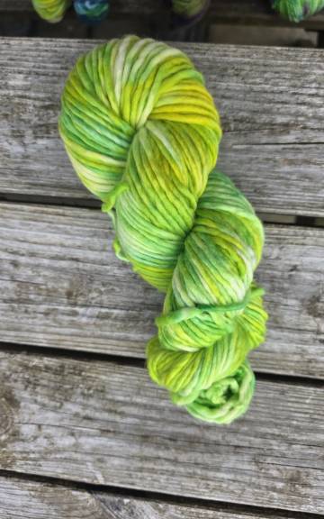 Hand-Dyed Yarn: 100% Merino, chunky - 2 4
