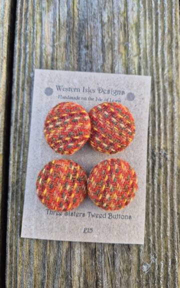 Three Sisters Tweed Buttons - 3 8