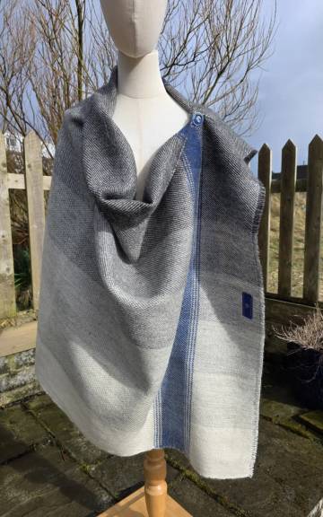 Two Sisters Tweed Shawl gotland