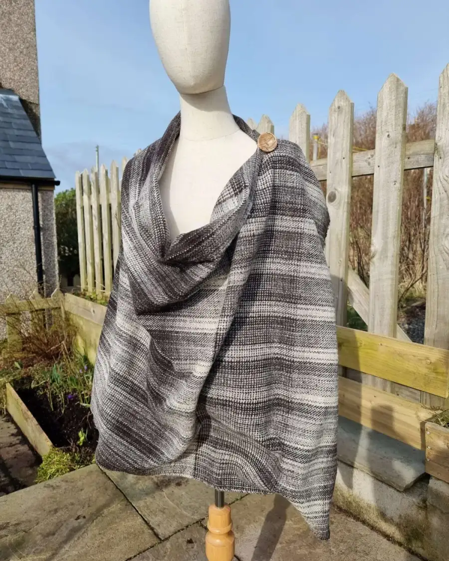 UistWool Tweed Shawl