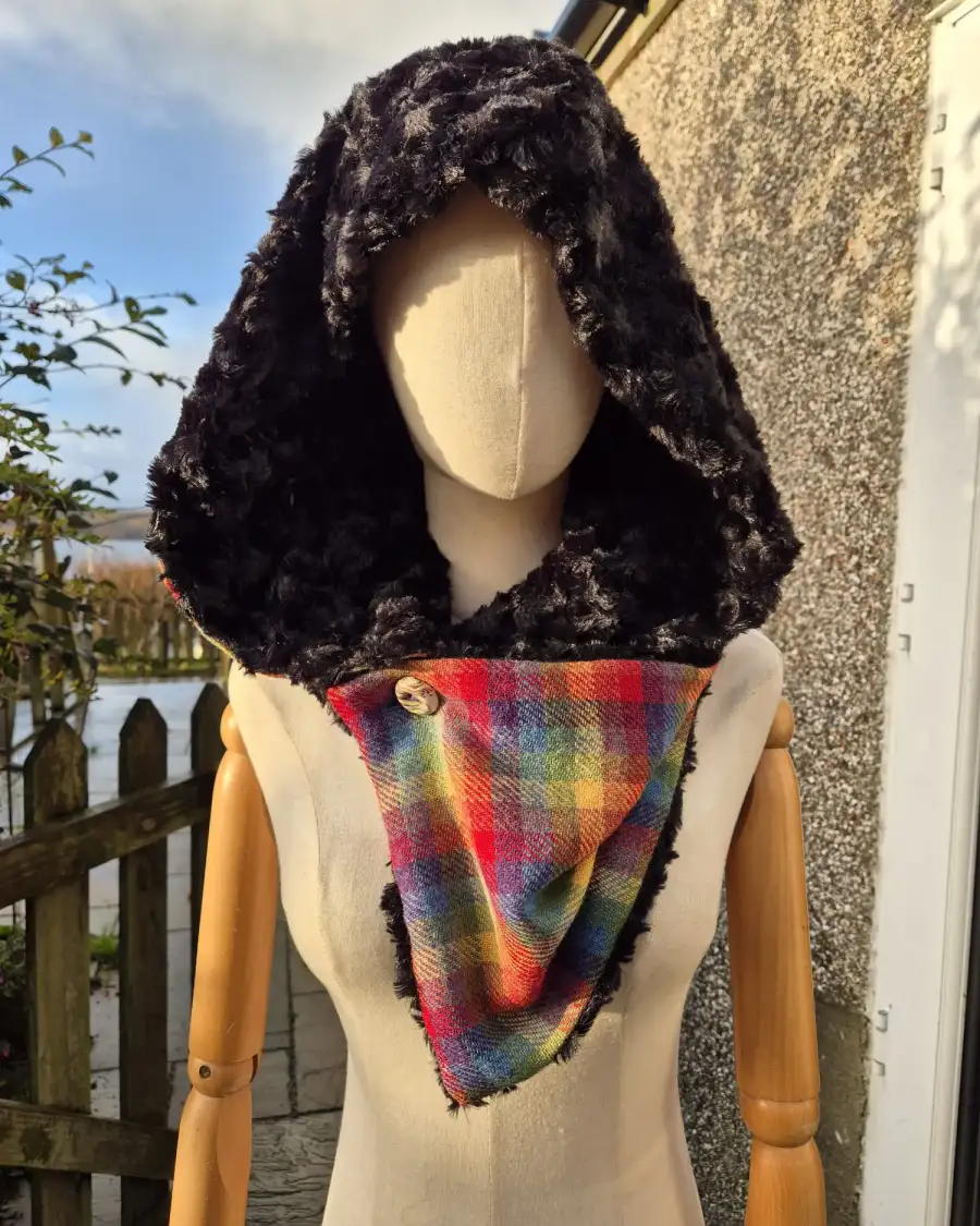 Amor Tweed Hooded scarf