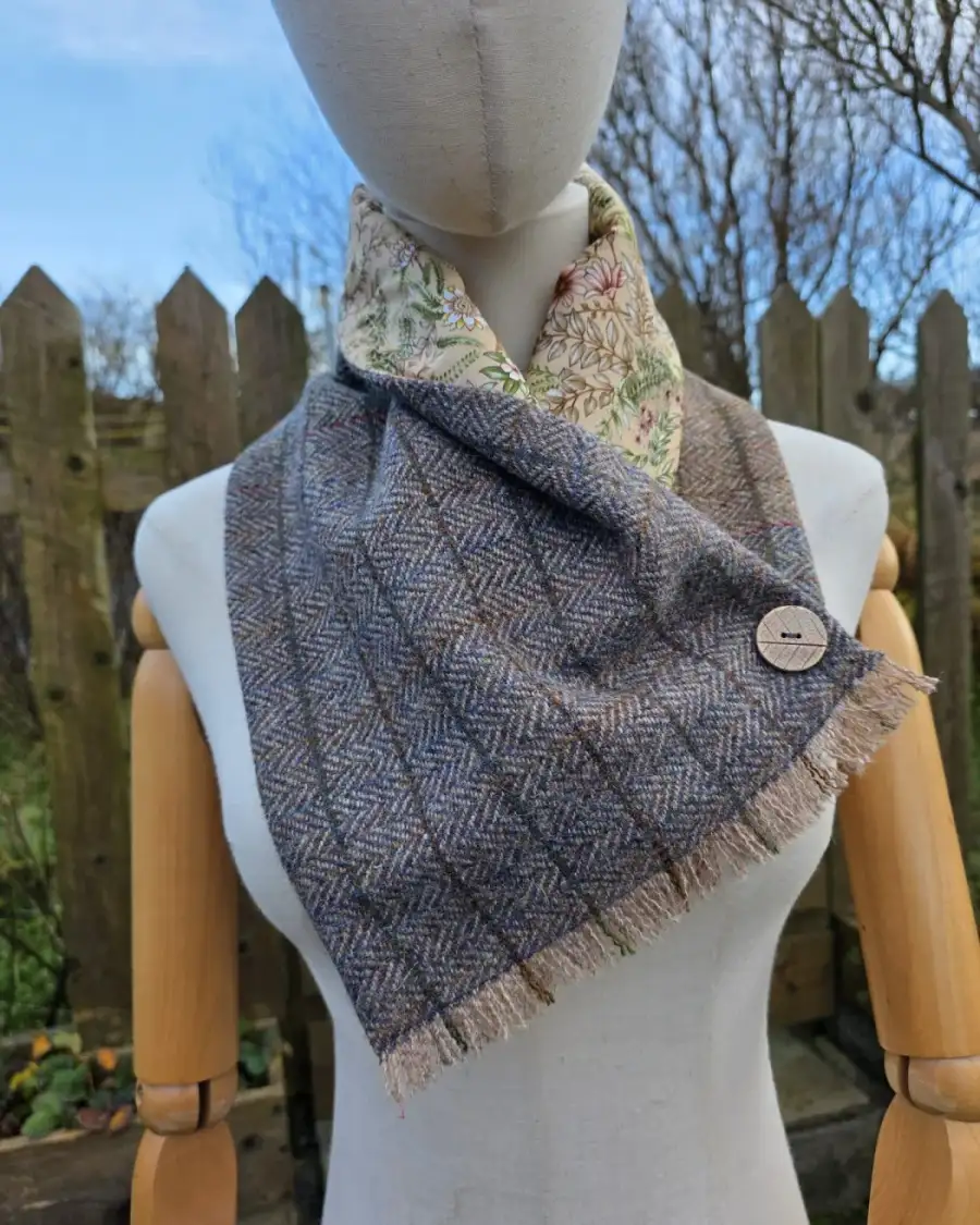 Harris tweed neck warmer