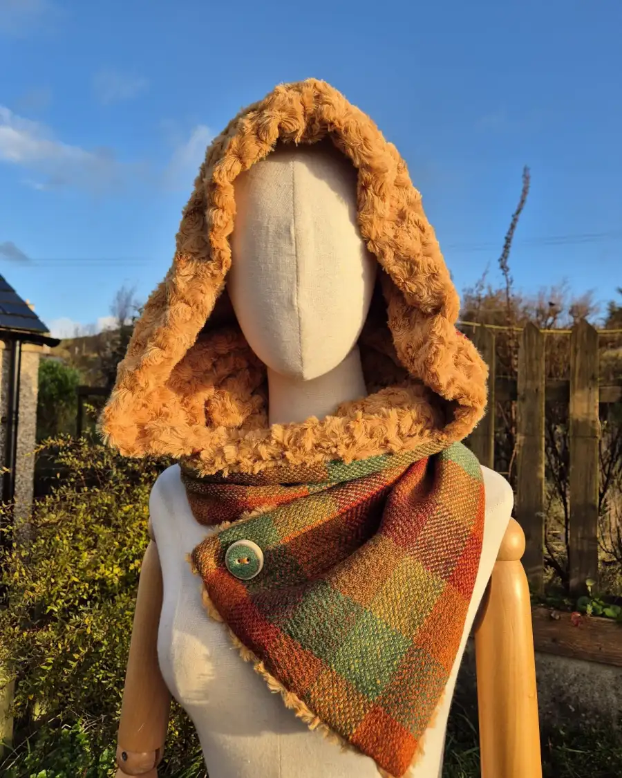 Three Sisters Tweed Hooded scarf