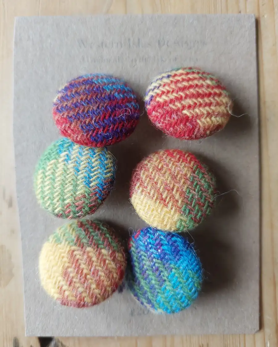 Amor Tweed Buttons - 1