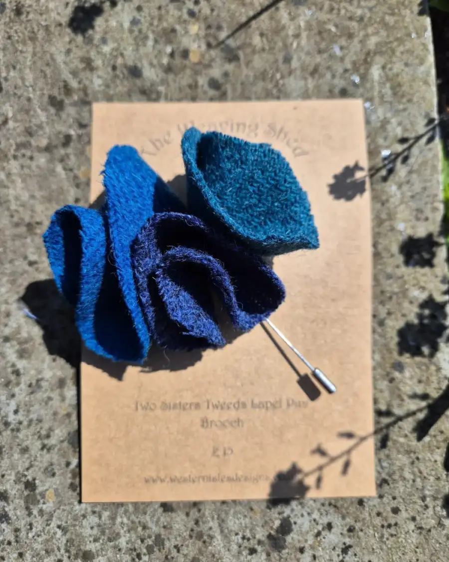 Tweed lapel pin brooch