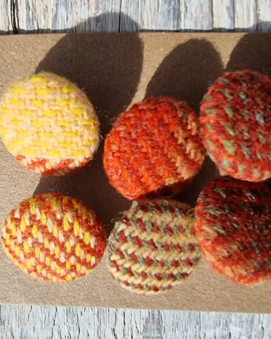 Three Sisters Tweed Buttons - 5 2