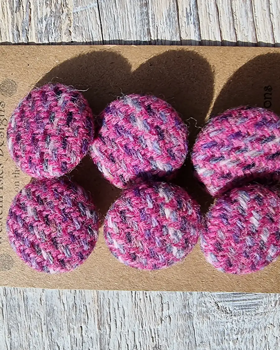 Three Sisters Tweed Buttons - 1 9