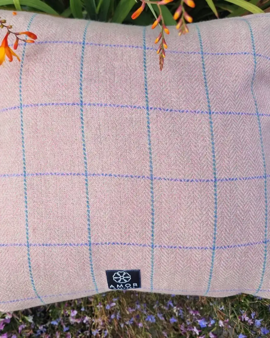 Amor weavers cushion cover