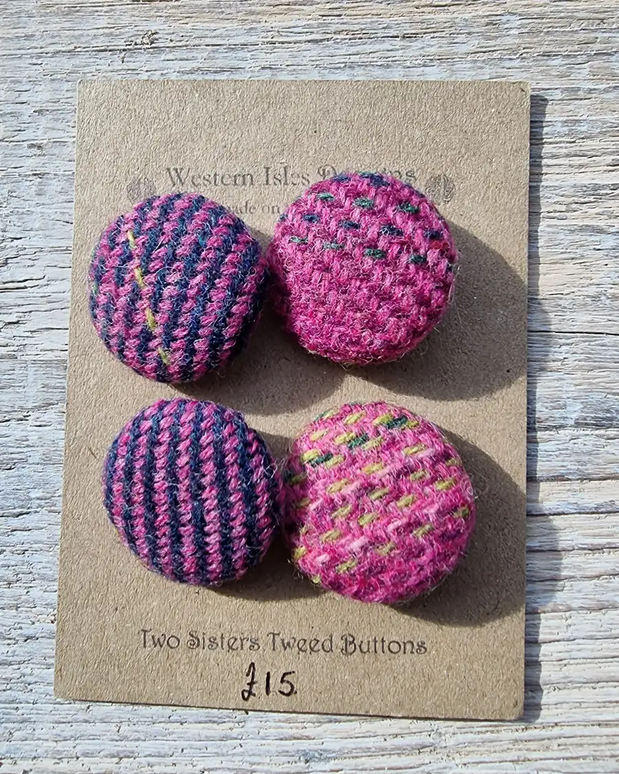 Three Sisters Tweed buttons - 2 3