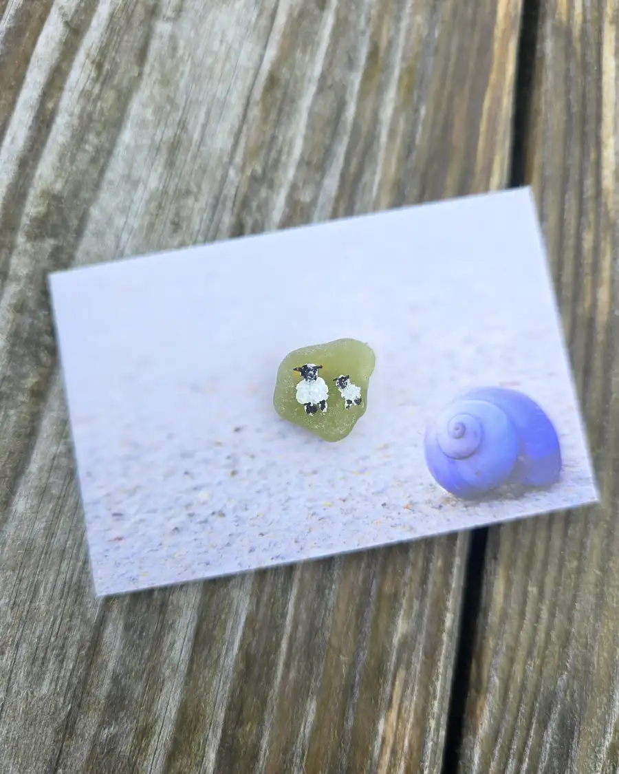 Painted sea glass pin badge