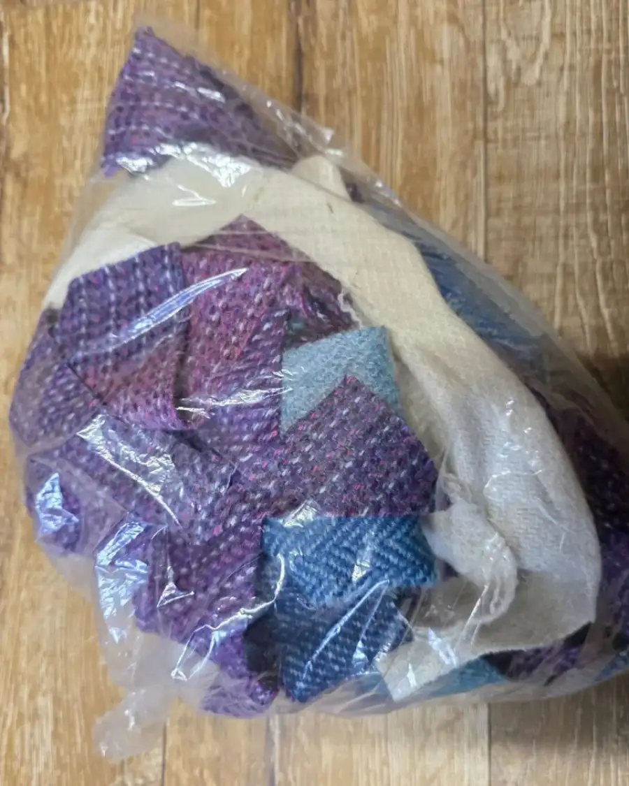 Lambswool Two Sisters Tweeds scraps bag