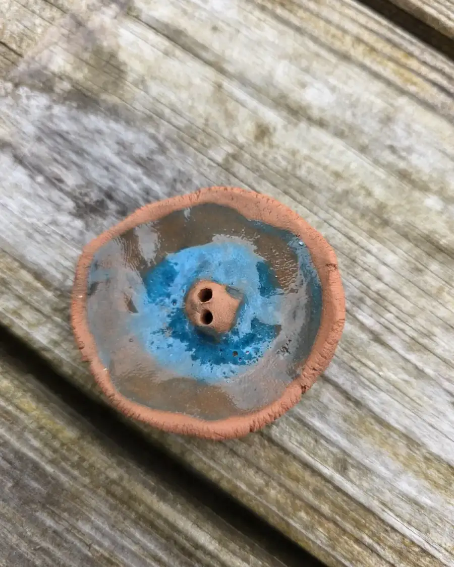 Ceramic button rockpool