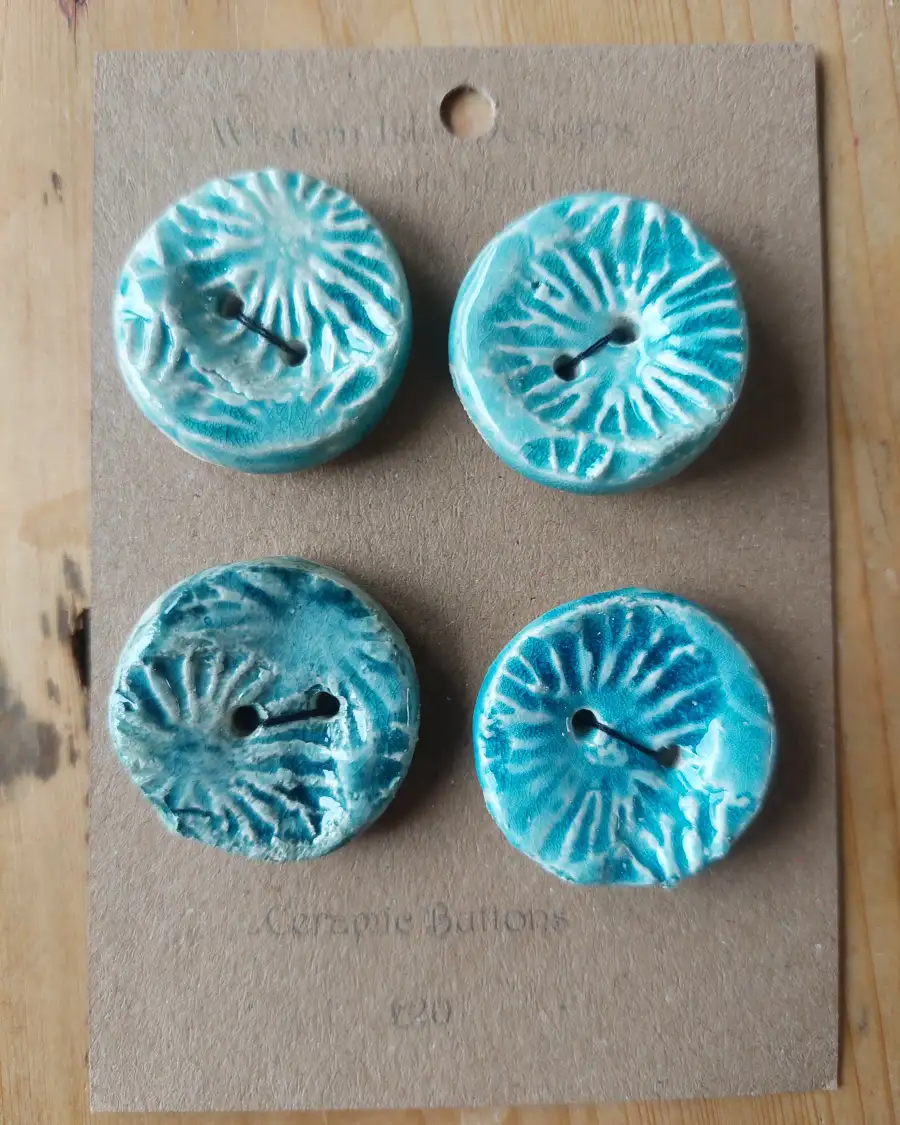 Ceramic buttons x4