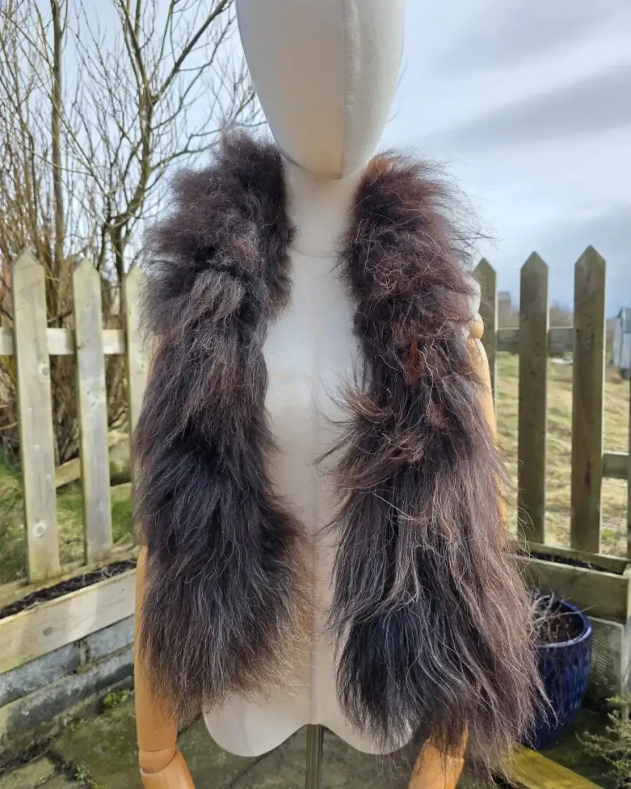 Sheepskin 'feather boa'